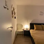 Διαμέρισμα Chezpetitoscar *